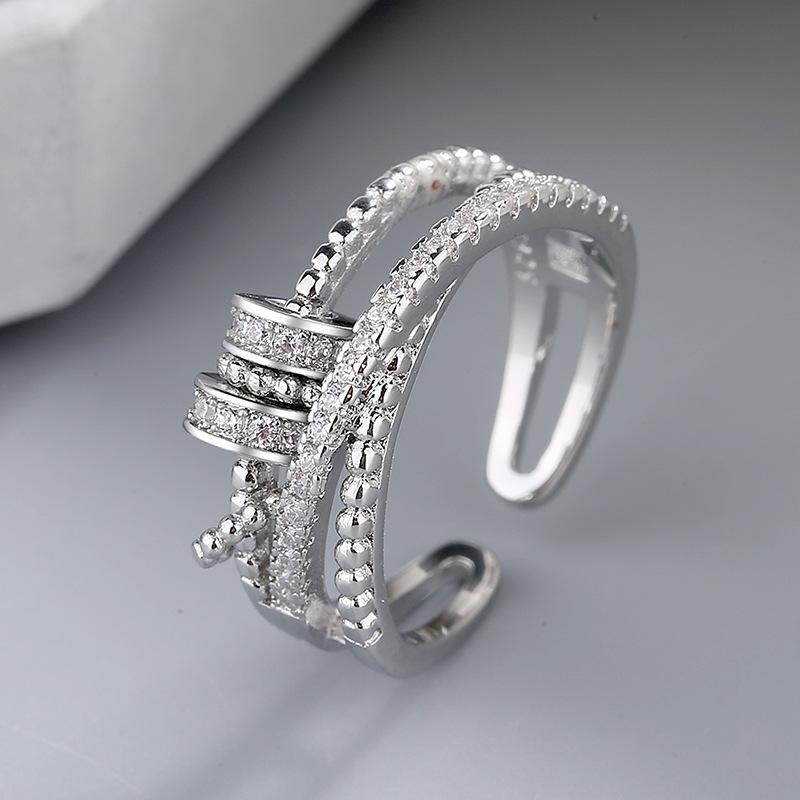 New Rings Come And Go Diamond-studded Rotating Rings